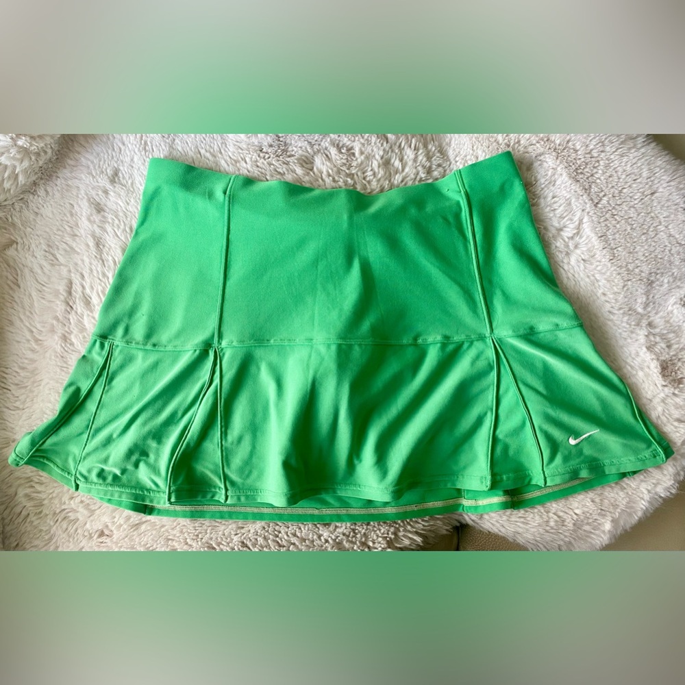 Nike FIT DRY tennis skirt with attached shorts pickleball skort medium